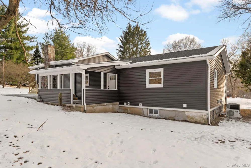 52 Rudolph Road Modena, NY 12548