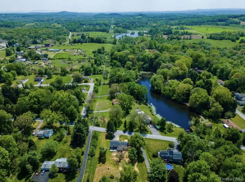 52 Rudolph Road Modena, NY 12548