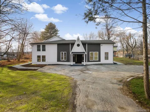 39 Overland Drive