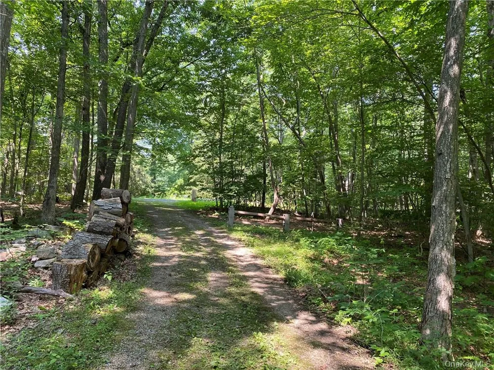 554 & 545 E Mountain Road Cold Spring, NY 10516