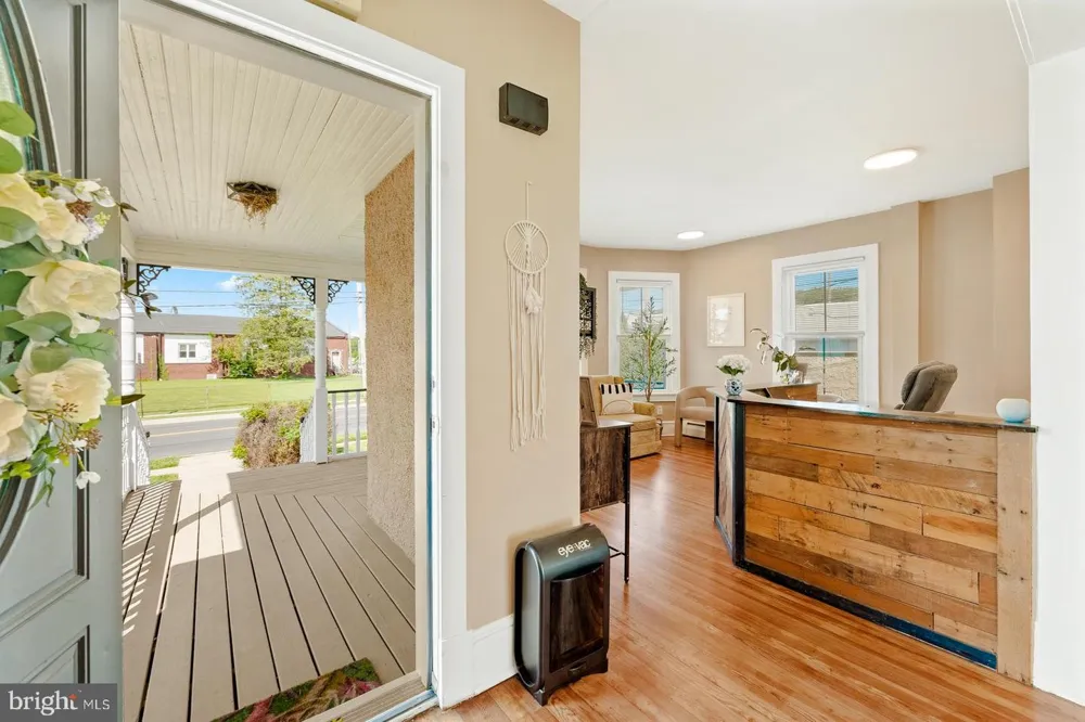 115 HULMEVILLE AVENUE Penndel, PA 19047