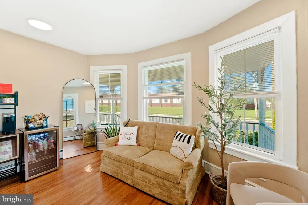 115 HULMEVILLE AVENUE Penndel, PA 19047