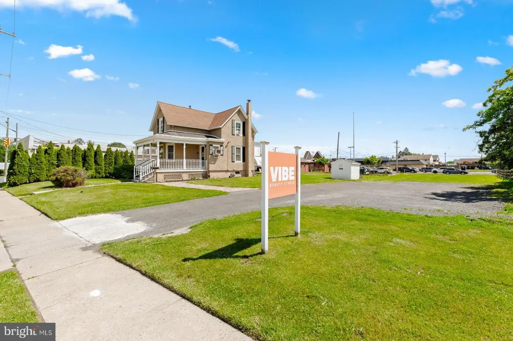 115 HULMEVILLE AVENUE Penndel, PA 19047