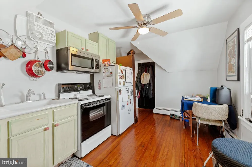 115 HULMEVILLE AVENUE Penndel, PA 19047