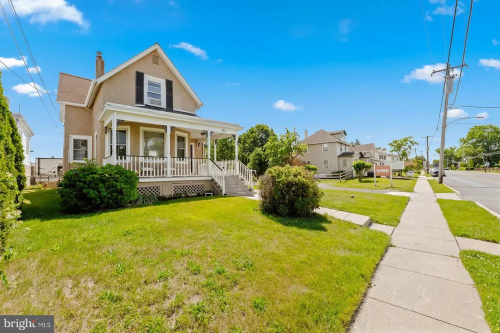 115 HULMEVILLE AVENUE Penndel, PA 19047