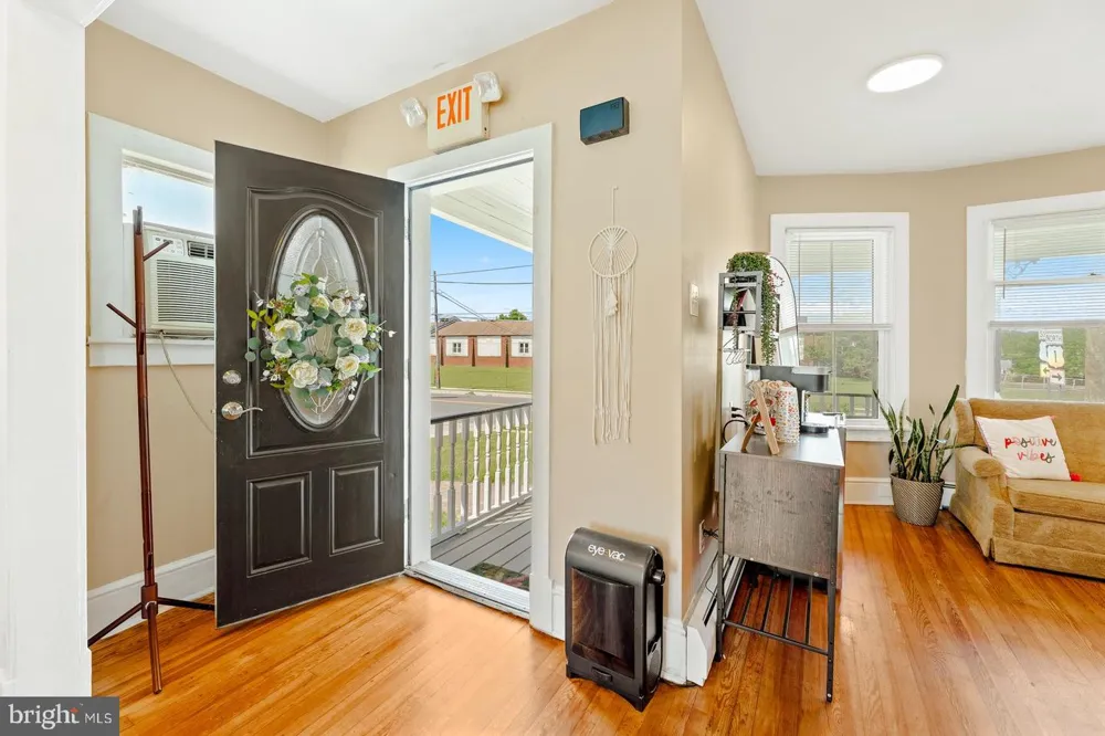 115 HULMEVILLE AVENUE Penndel, PA 19047