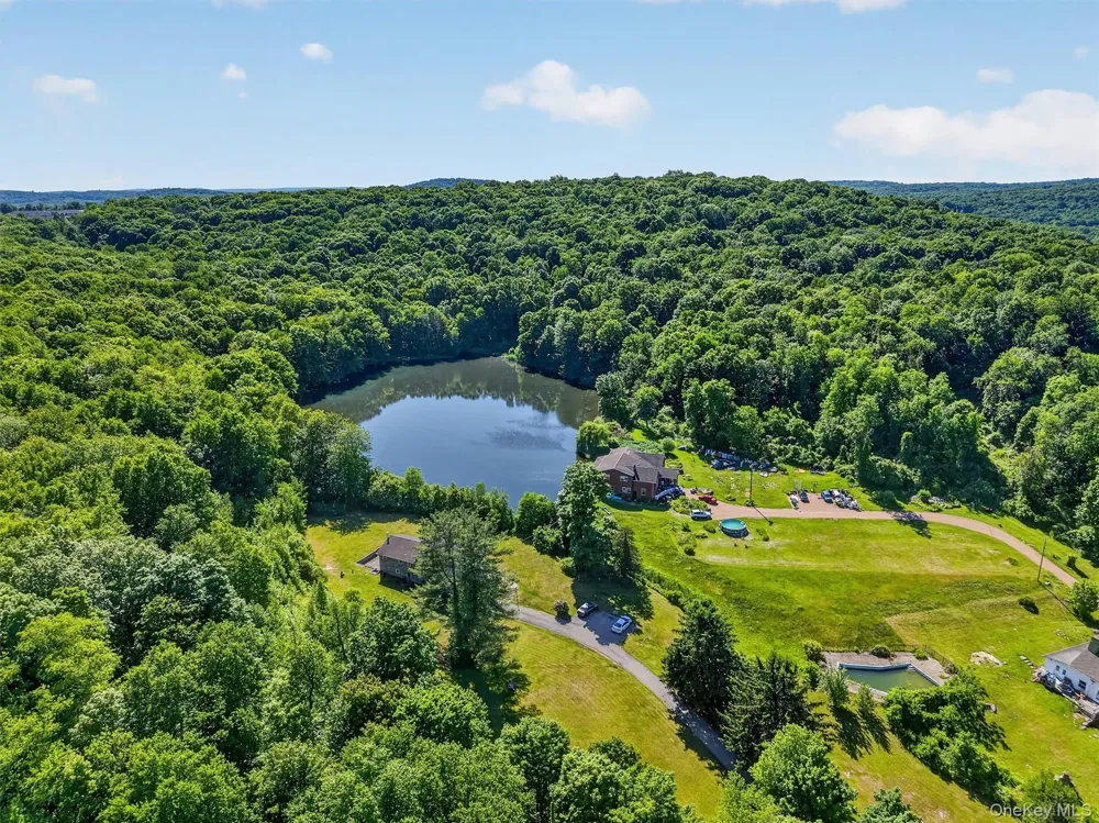 29-35 Bowen Court Holmes, NY 10512