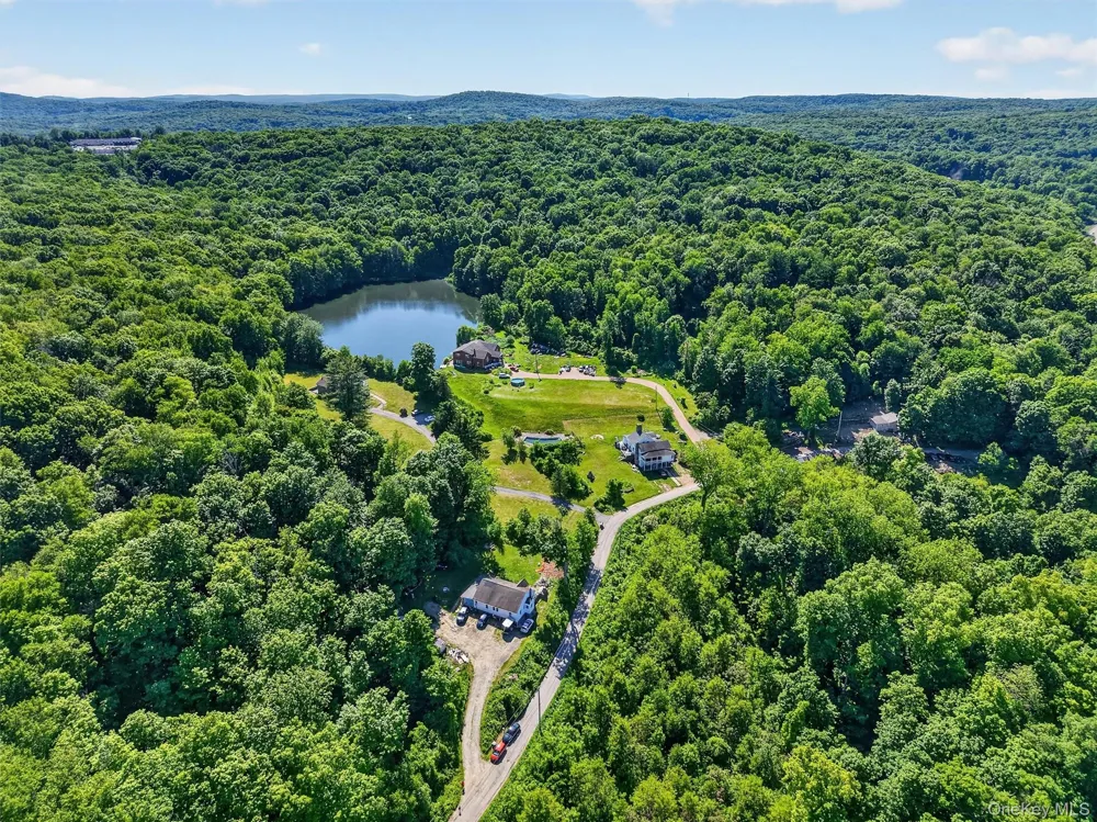 29-35 Bowen Court Holmes, NY 10512