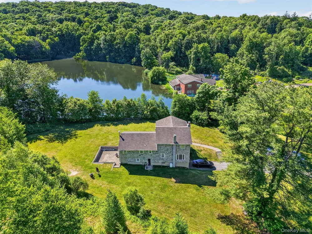 29-35 Bowen Court Holmes, NY 10512