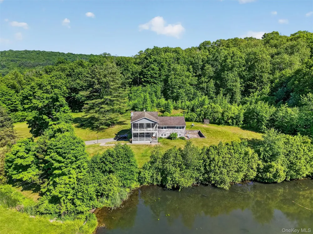29-35 Bowen Court Holmes, NY 10512