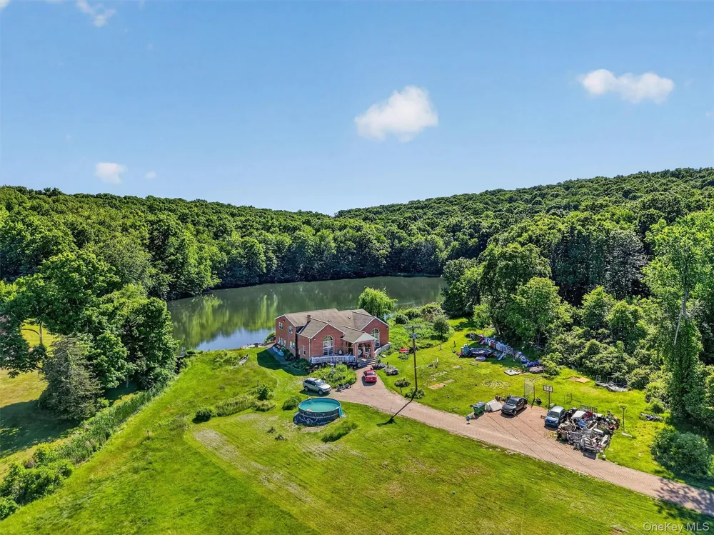 29-35 Bowen Court Holmes, NY 10512