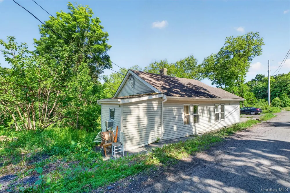 29-35 Bowen Court Holmes, NY 10512