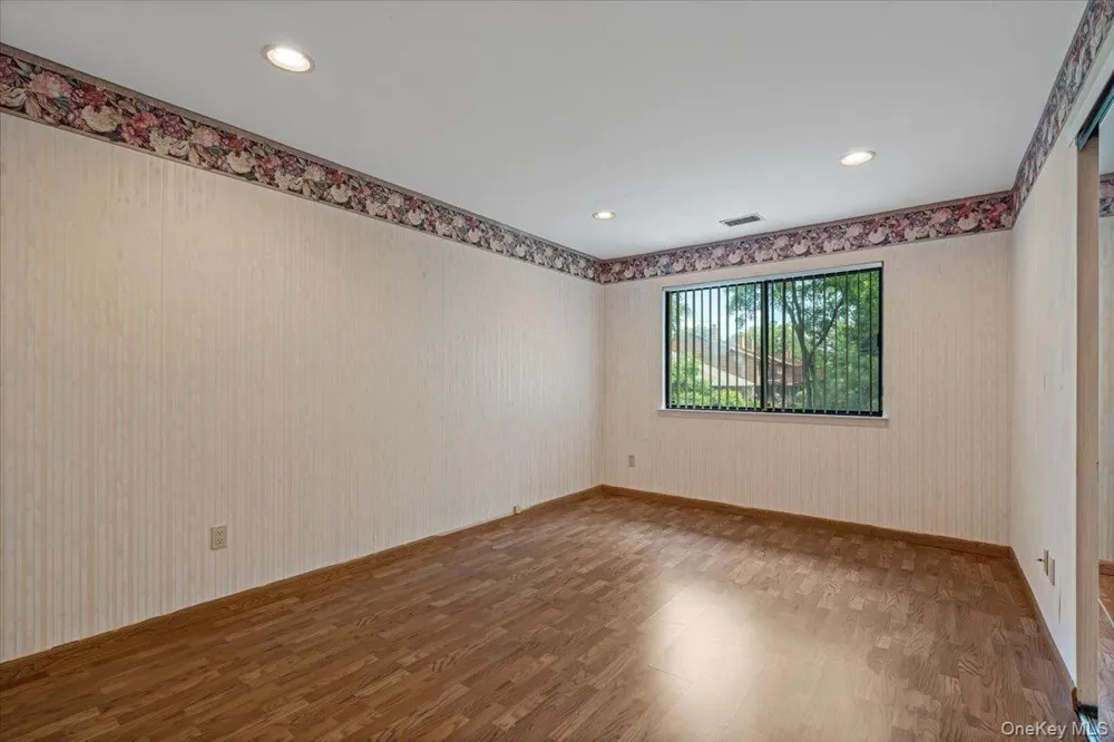 2 Maple Run Drive Jericho, NY 11753