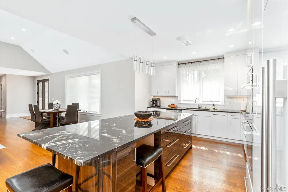 26 Tuthill Lane Remsenburg, NY 11960