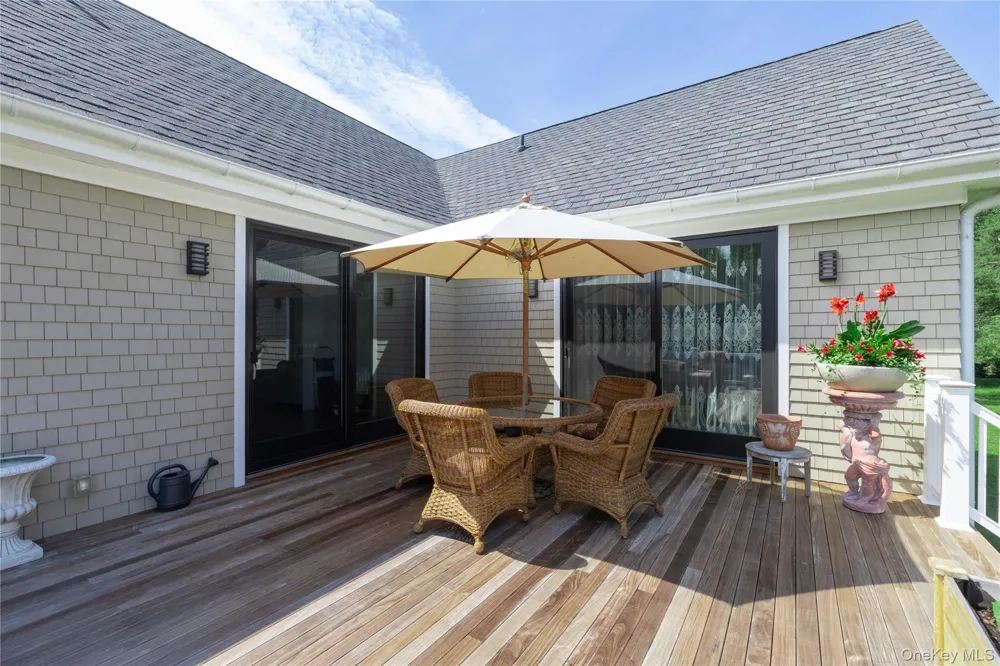 26 Tuthill Lane Remsenburg, NY 11960