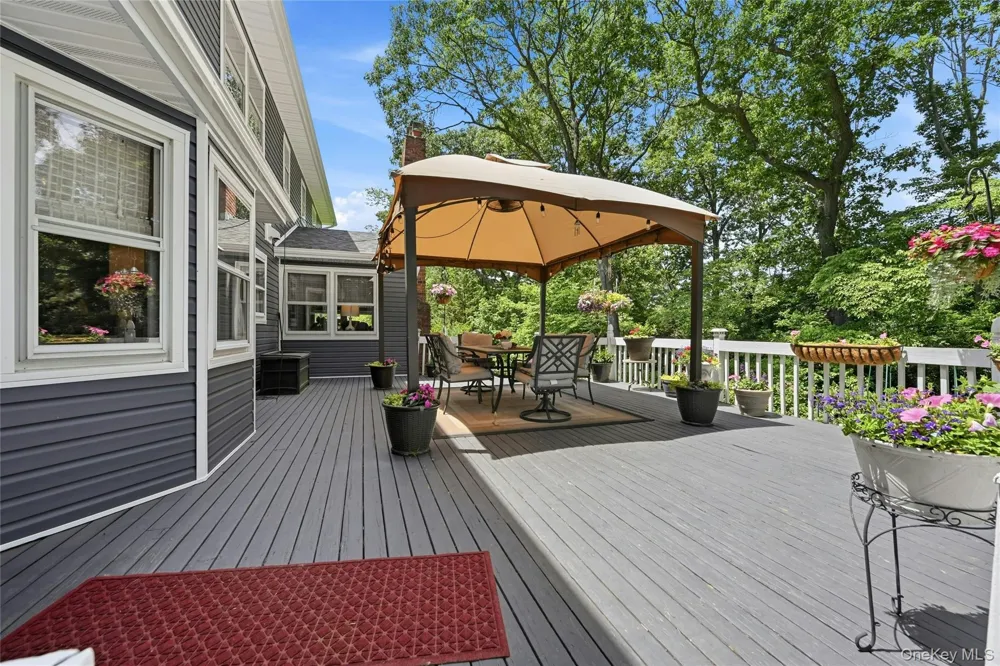 5 Crabapple Court Mount Sinai, NY 11766