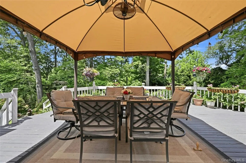 5 Crabapple Court Mount Sinai, NY 11766