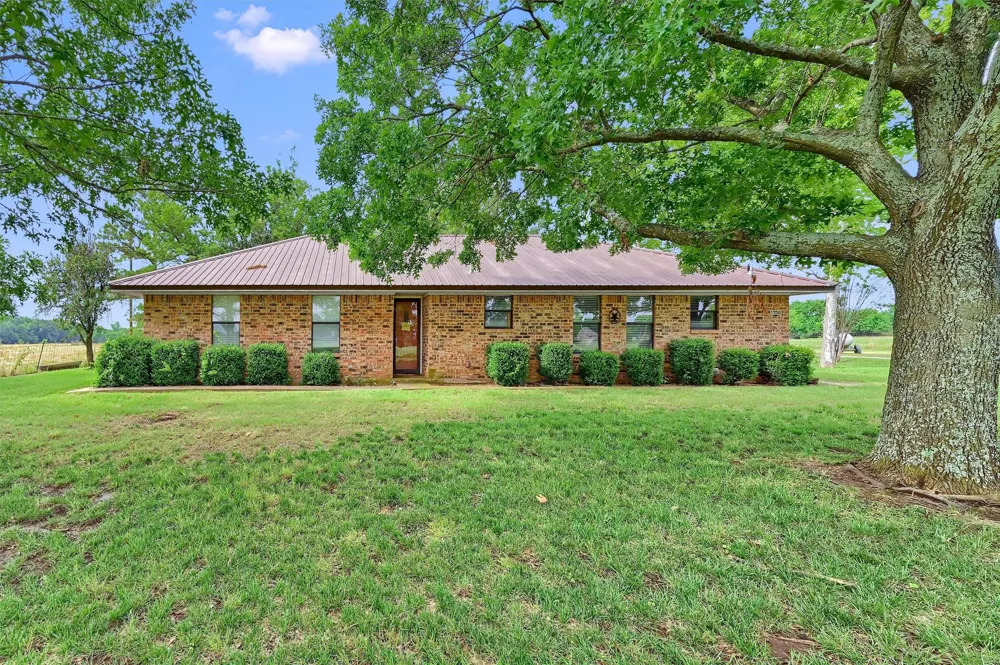1730 Mackey Road Gunter, TX 75459