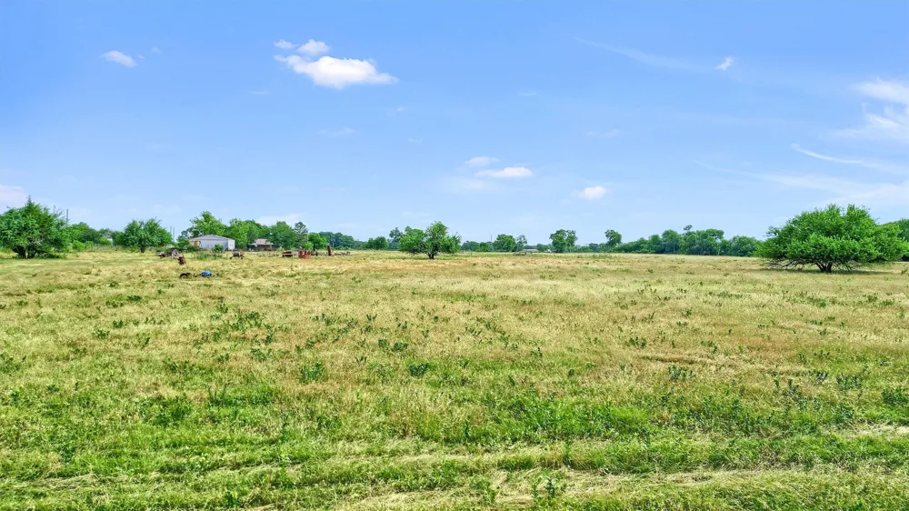 1730 Mackey Road Gunter, TX 75459