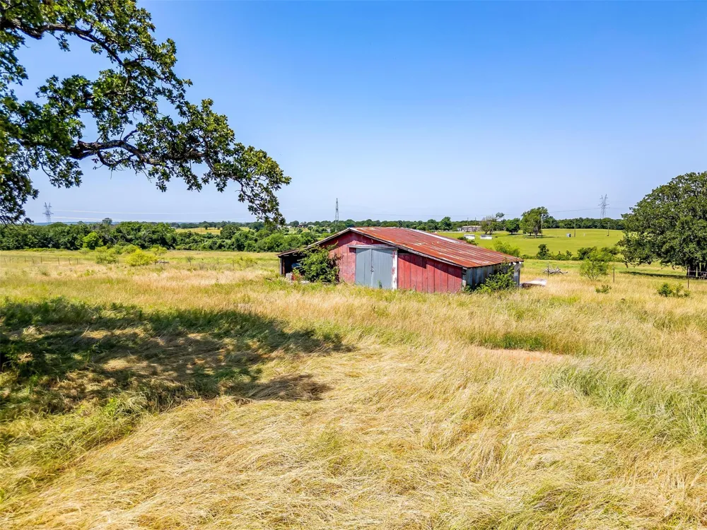 210 Trails End Poolville, TX 76487