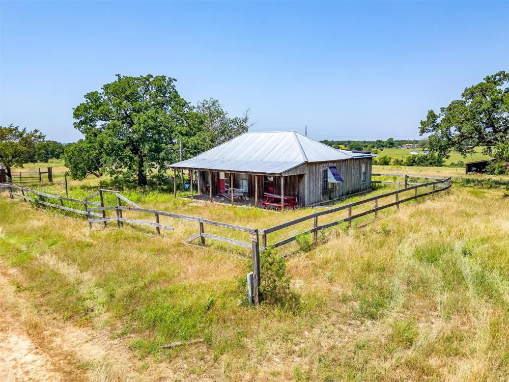 210 Trails End Poolville, TX 76487
