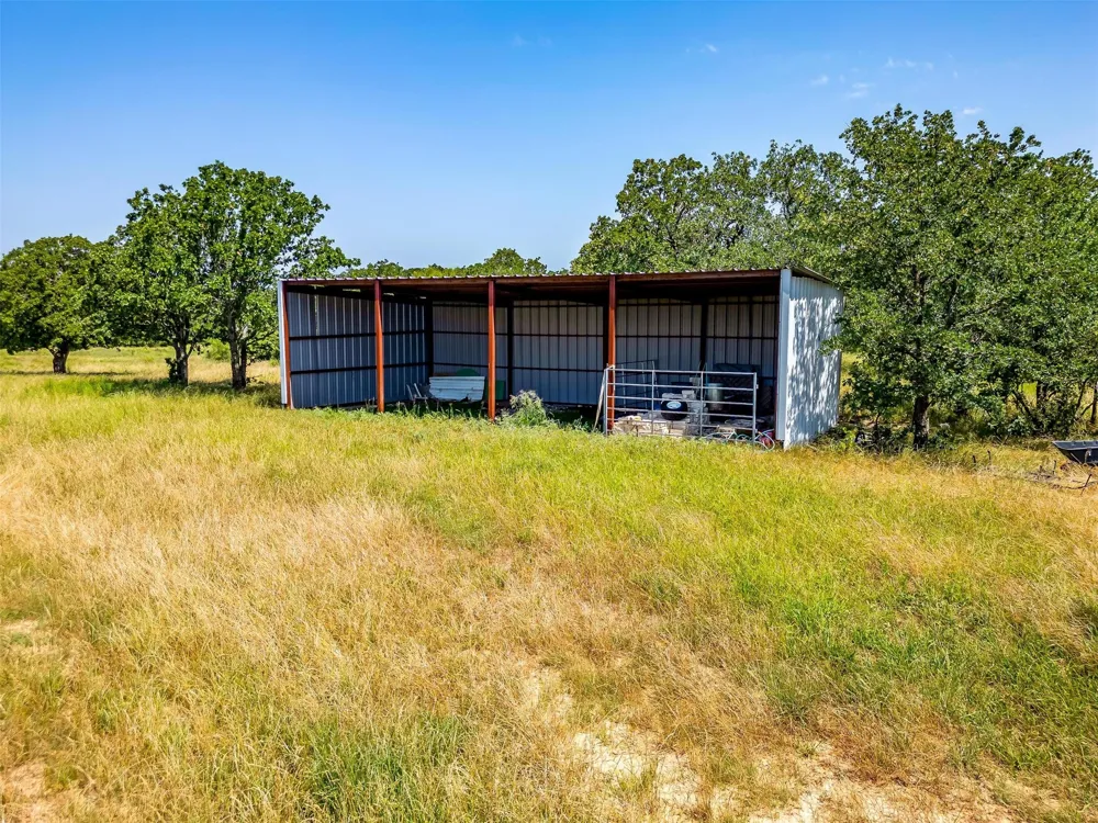 210 Trails End Poolville, TX 76487