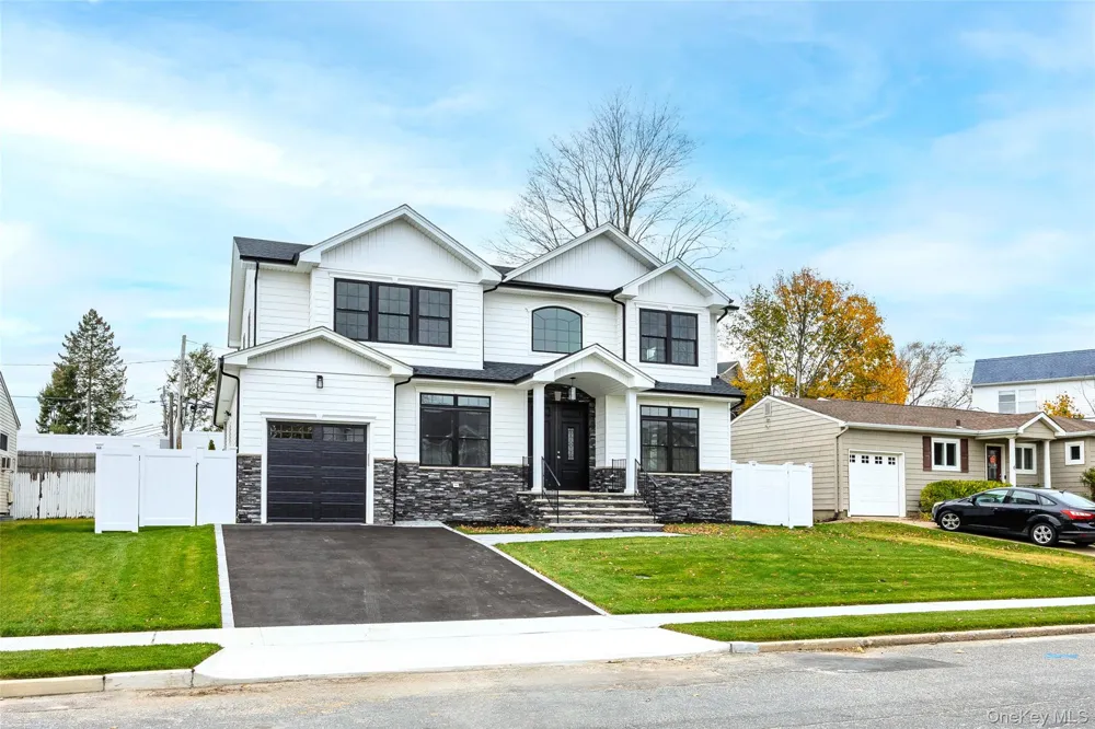 21 Devon Road Bethpage, NY 11714
