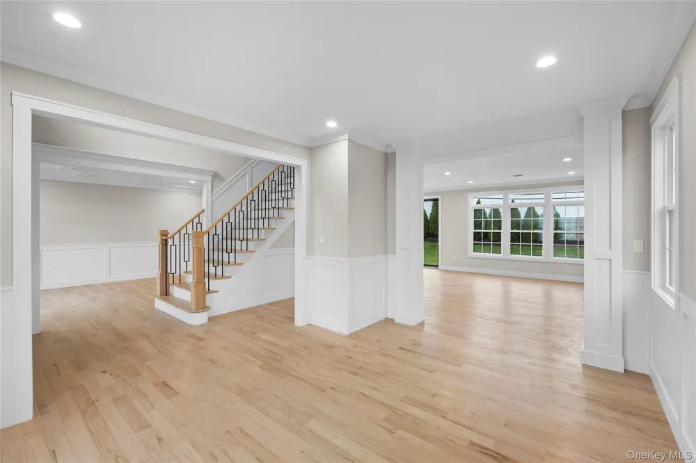 21 Devon Road Bethpage, NY 11714