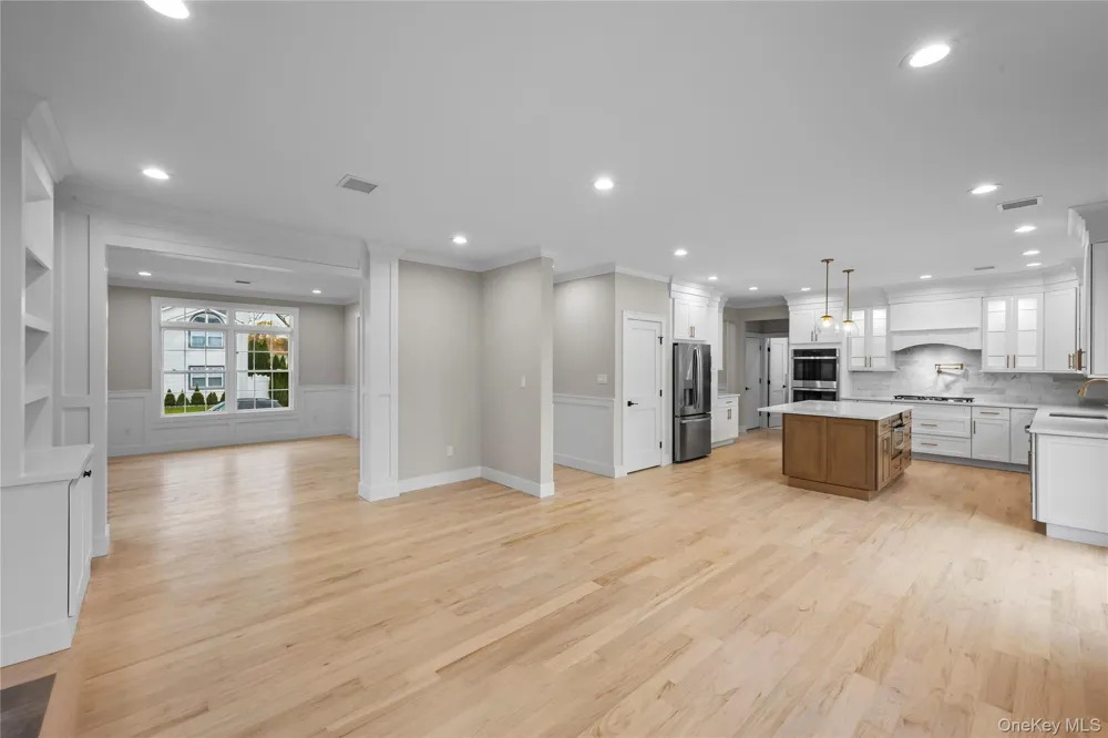 21 Devon Road Bethpage, NY 11714