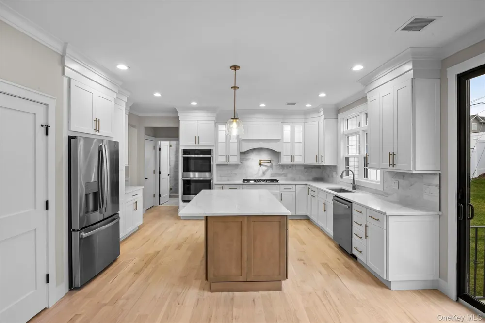 21 Devon Road Bethpage, NY 11714