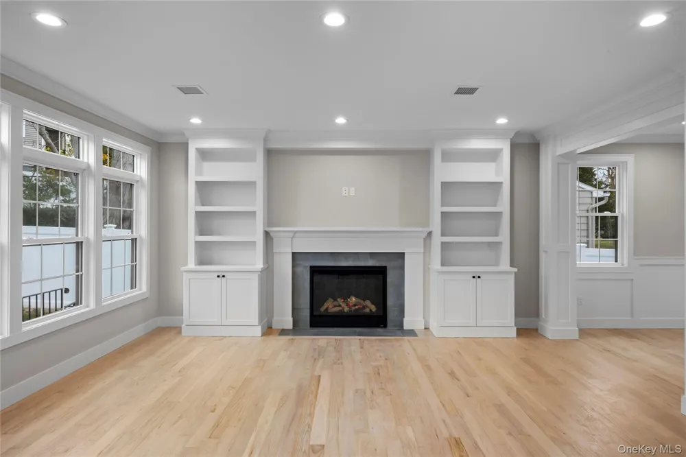 21 Devon Road Bethpage, NY 11714