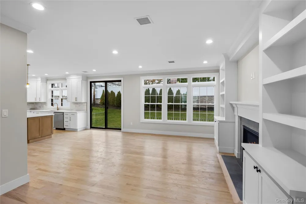 21 Devon Road Bethpage, NY 11714