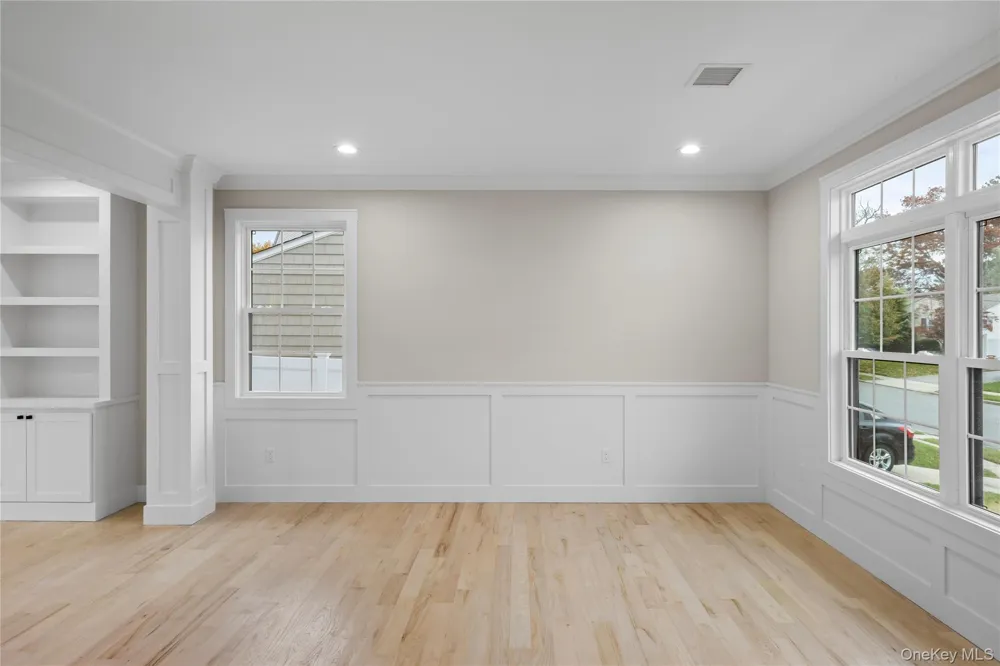 21 Devon Road Bethpage, NY 11714