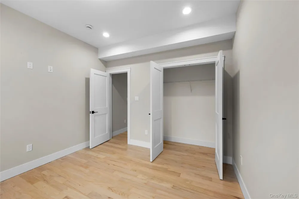 21 Devon Road Bethpage, NY 11714