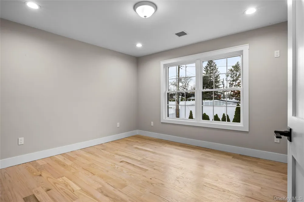 21 Devon Road Bethpage, NY 11714