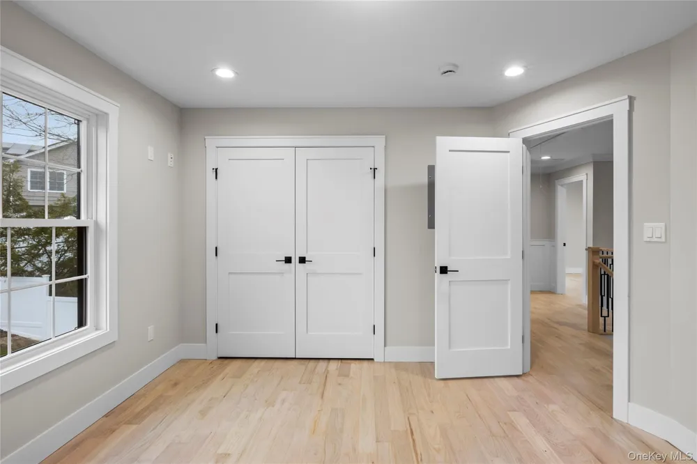 21 Devon Road Bethpage, NY 11714