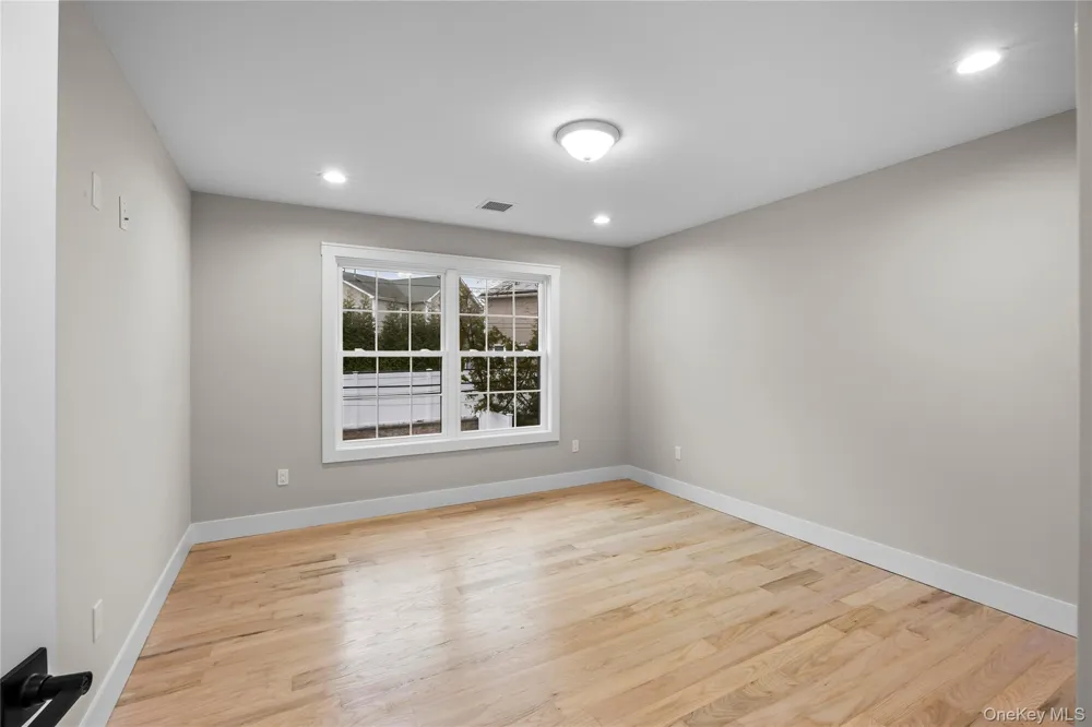 21 Devon Road Bethpage, NY 11714