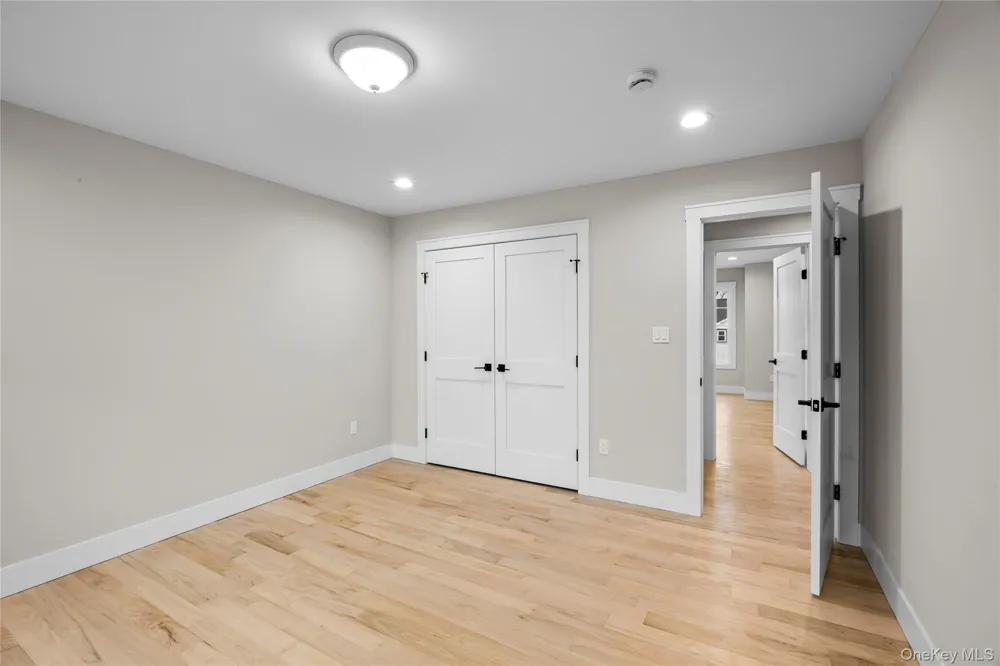 21 Devon Road Bethpage, NY 11714