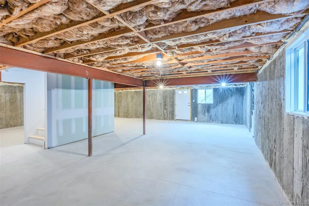 21 Devon Road Bethpage, NY 11714
