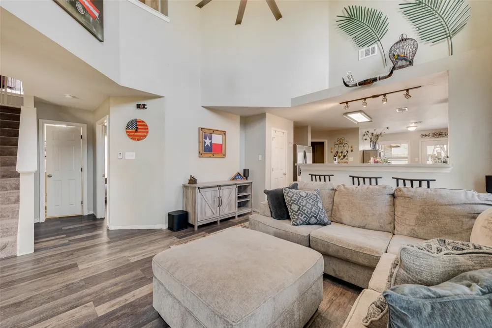 8933 Tucker Street Cross Roads, TX 76227