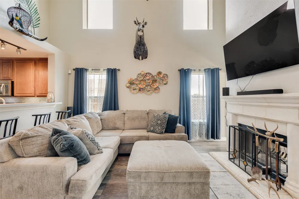 8933 Tucker Street Cross Roads, TX 76227