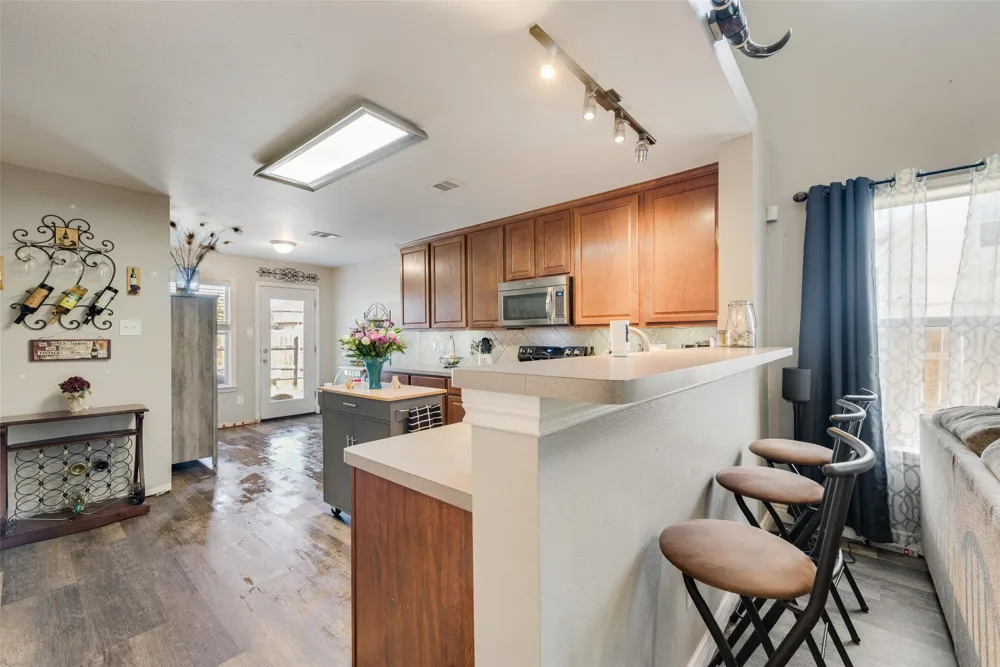 8933 Tucker Street Cross Roads, TX 76227