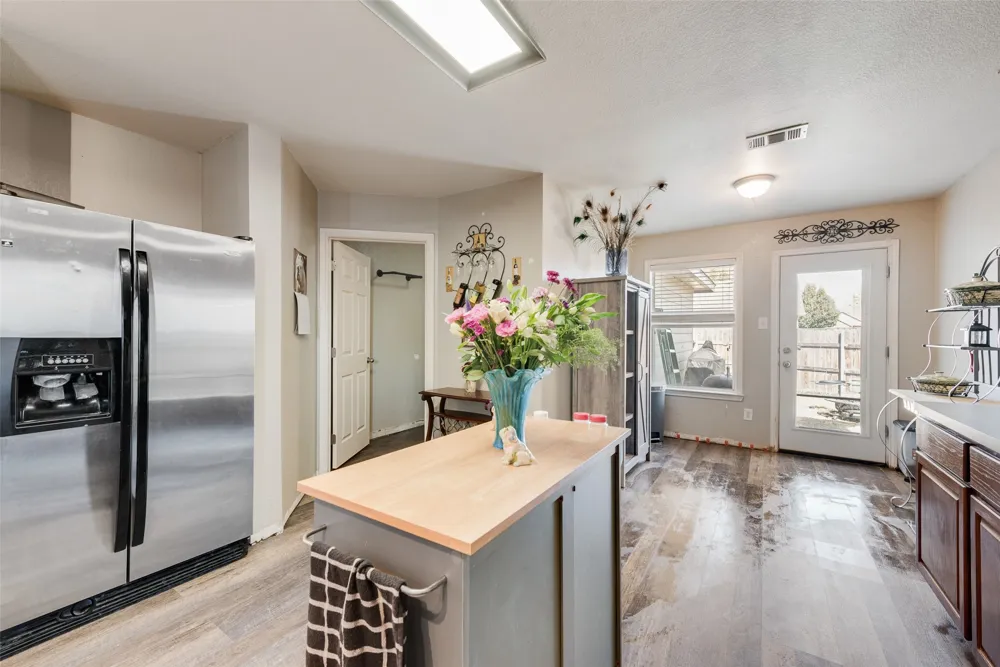 8933 Tucker Street Cross Roads, TX 76227