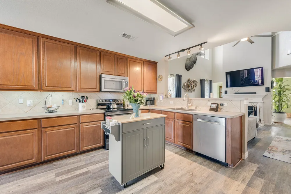 8933 Tucker Street Cross Roads, TX 76227