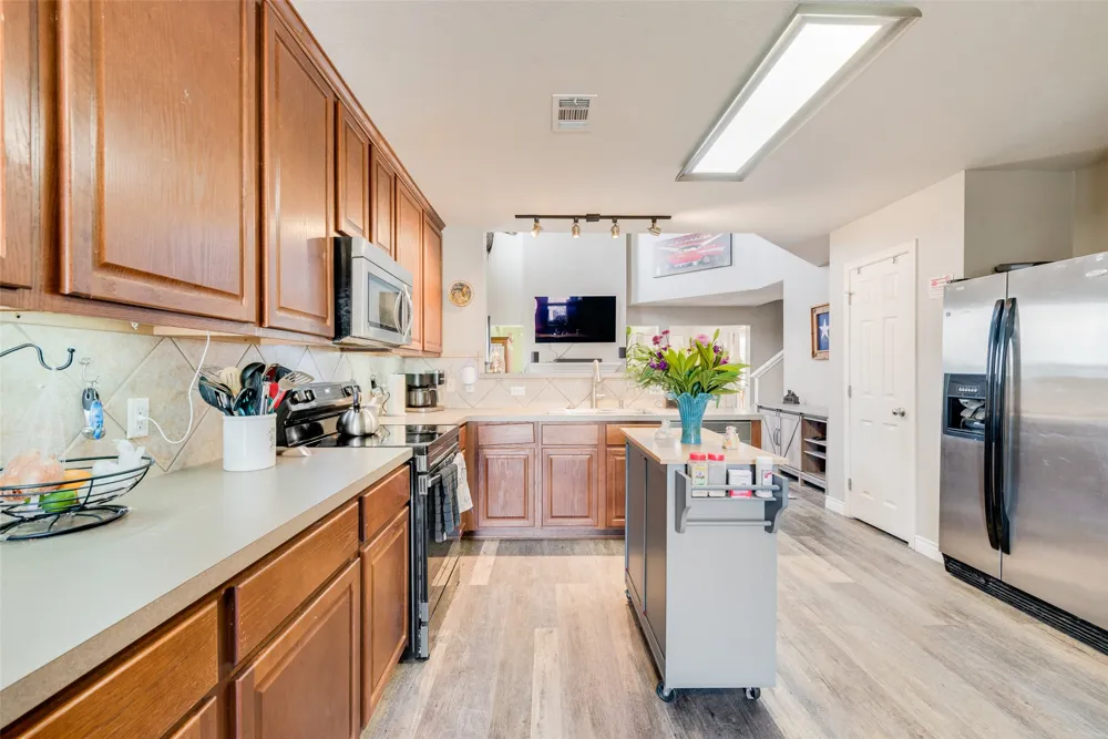 8933 Tucker Street Cross Roads, TX 76227