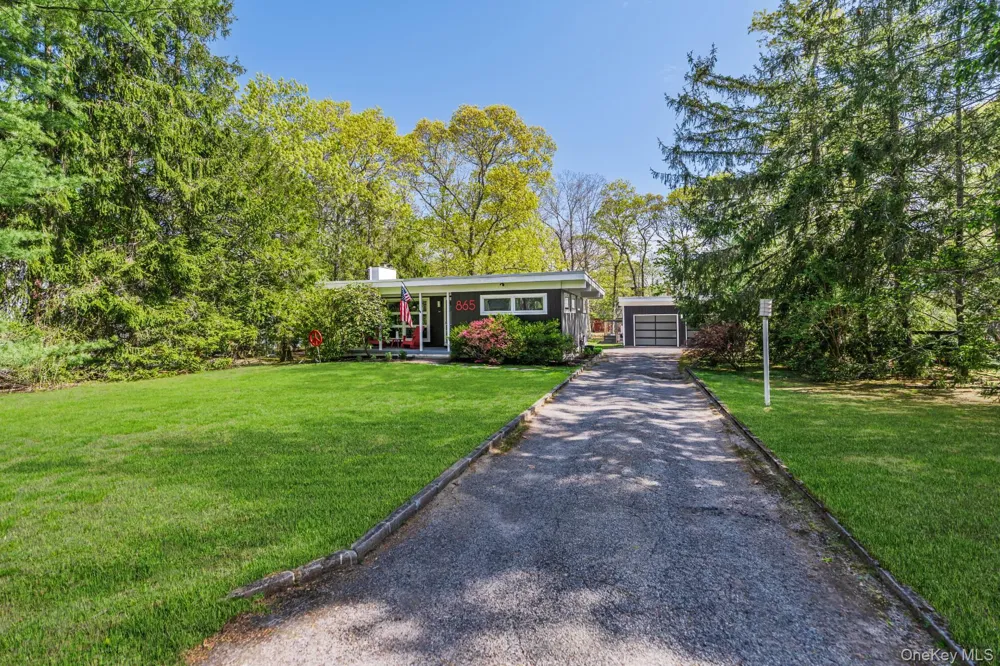 865 Track Avenue Cutchogue, NY 11935
