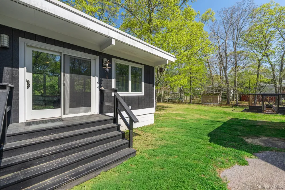 865 Track Avenue Cutchogue, NY 11935