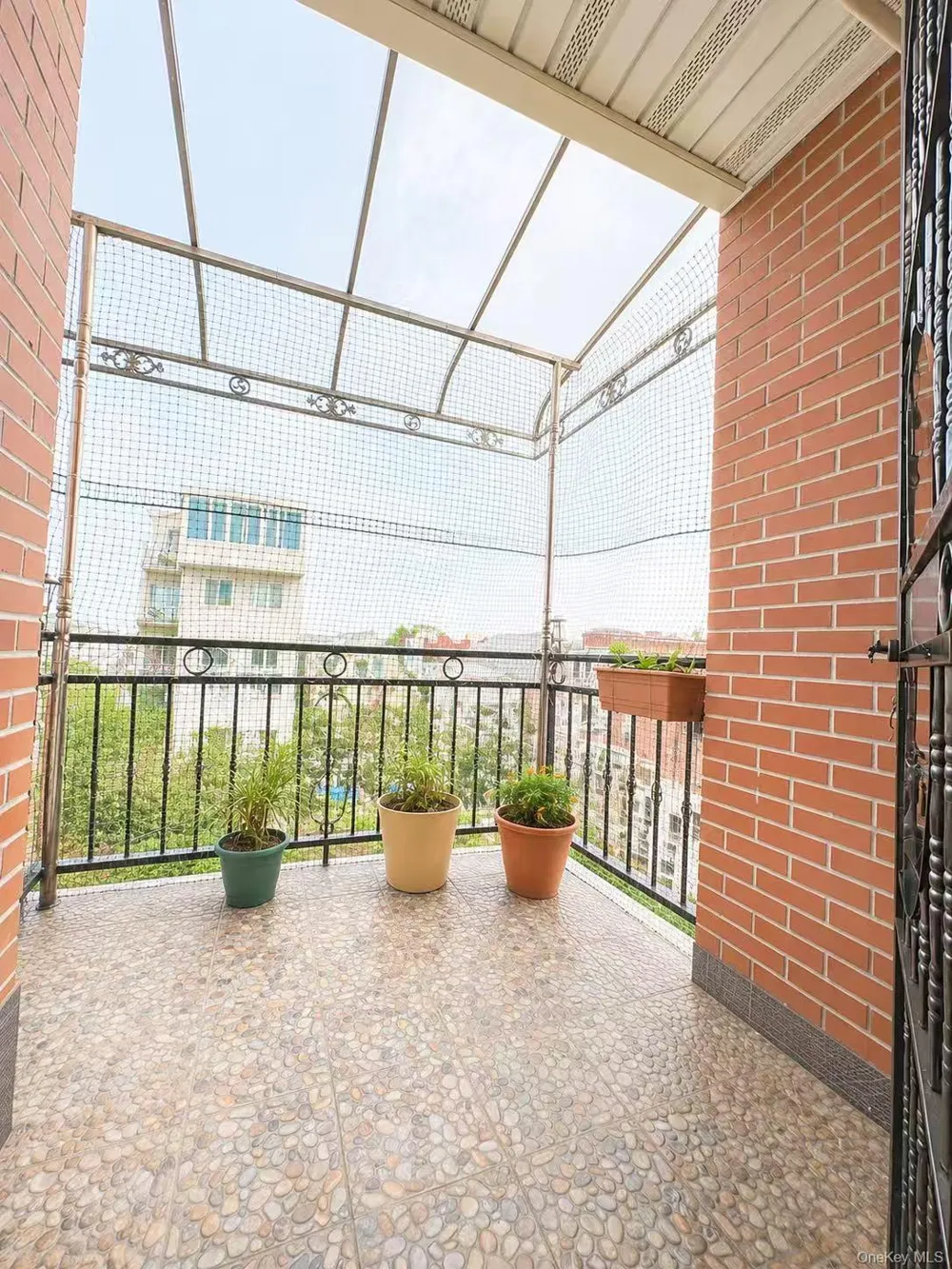 104-64 39th Avenue #4A Corona, NY 11368