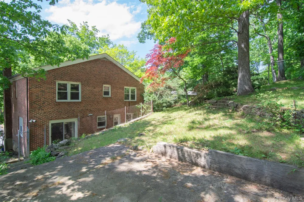 74 Briary Road Dobbs Ferry, NY 10522