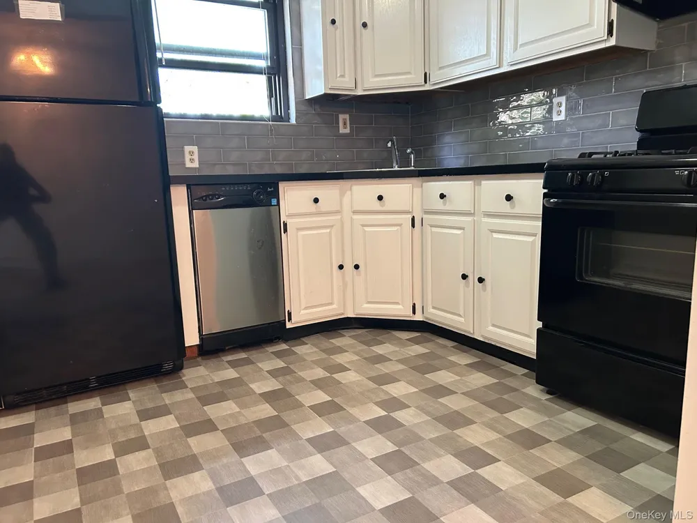 284 Sneden Place W #284 Spring Valley, NY 10977